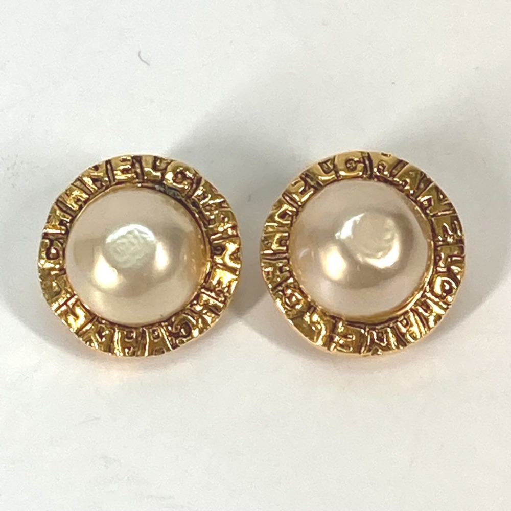 CHANEL Vintage Gold Earrings